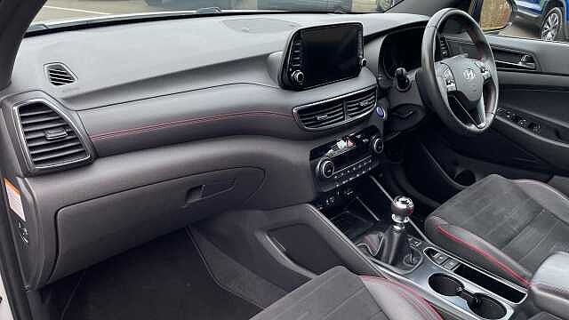 Hyundai TUCSON 1.6 CRDi MHEV N Line SUV 5dr Diesel Hybrid Manual Euro 6 (s/s) (136 ps) Polar White