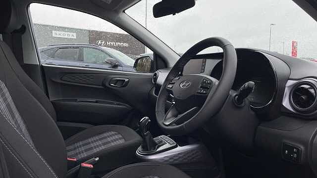 Hyundai i10 1.0 Advance Hatchback 5dr Petrol Auto Euro 6 (s/s) (63 ps)