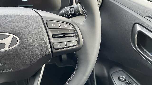 Hyundai I10 1.0 Advance Hatchback 5dr Petrol Auto Euro 6 (s/s) (63 ps) PHANTOM BLACK