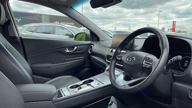 Hyundai KONA 64kWh Ultimate SUV 5dr Electric Auto (10.5kW Charger) (204 ps)