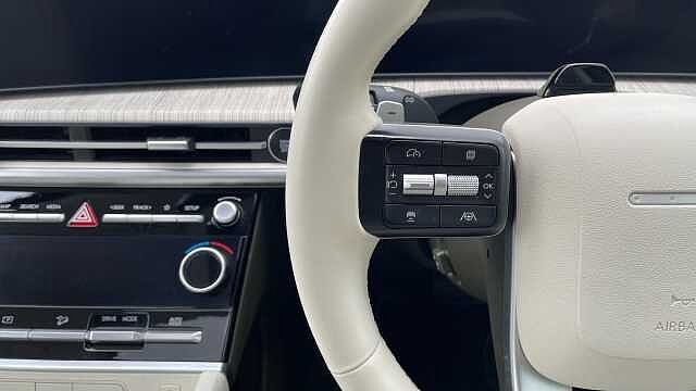 Hyundai Santa Fe 1.6 h T-GDi Ultimate SUV 5dr Petrol Hybrid Auto Euro 6 (s/s) (7Seat) (215 ps)
