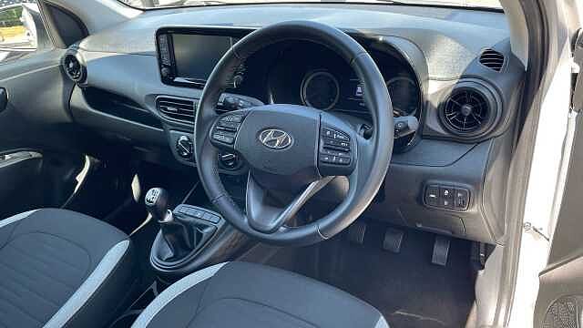 Hyundai I10 1.0 SE Connect Hatchback 5dr Petrol Manual Euro 6 (s/s) (67 ps) Silver