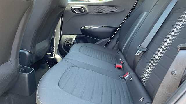 Hyundai I10 1.0 SE Connect Hatchback 5dr Petrol Manual Euro 6 (s/s) (67 ps) Silver
