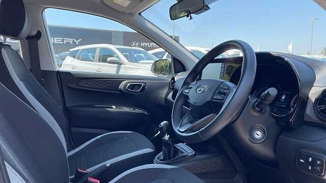 Hyundai I10 1.0 SE Connect Hatchback 5dr Petrol Manual Euro 6 (s/s) (67 ps) Silver