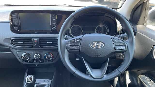 Hyundai I10 1.0 SE Connect Hatchback 5dr Petrol Manual Euro 6 (s/s) (67 ps) Silver
