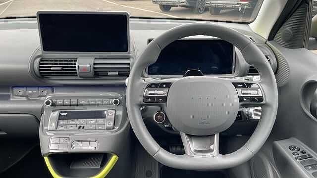 Hyundai INSTER Long Range 49kWh Cross SUV 5dr Electric Auto (115 ps) Amazonas Green