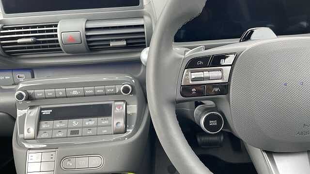 Hyundai INSTER Long Range 49kWh Cross SUV 5dr Electric Auto (115 ps) Amazonas Green