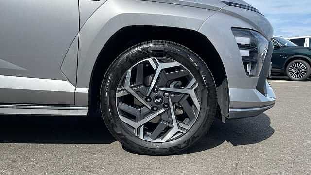 Hyundai KONA 1.6 T-GDi N Line SUV 5dr Petrol DCT Euro 6 (s/s) (138 ps) Shimmering Silver (2TR)