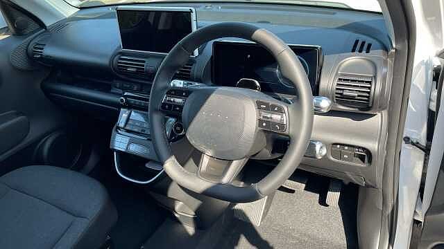 Hyundai INSTER Long Range 49kWh 02 SUV 5dr Electric Auto (115 ps)