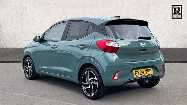 Hyundai i10 1.2 Premium Hatchback 5dr Petrol Manual Euro 6 (s/s) (84 ps)