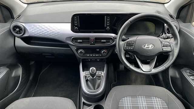 Hyundai i10 1.2 Premium Hatchback 5dr Petrol Manual Euro 6 (s/s) (84 ps)