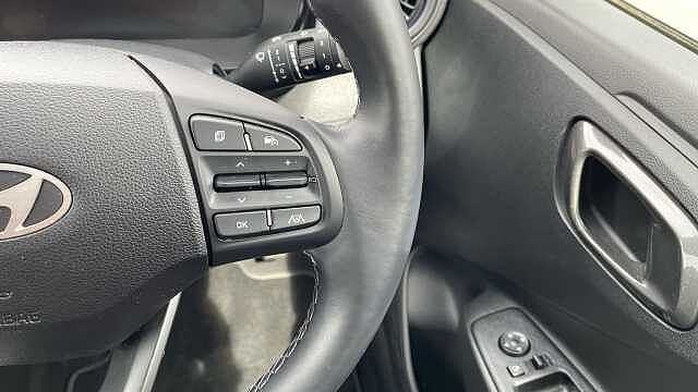 Hyundai i10 1.2 Premium Hatchback 5dr Petrol Manual Euro 6 (s/s) (84 ps)
