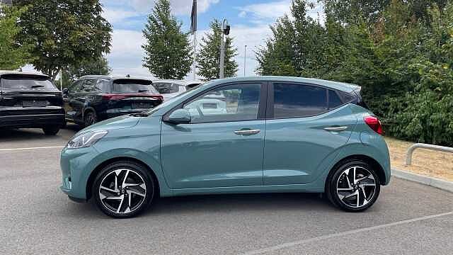 Hyundai i10 1.2 Premium Hatchback 5dr Petrol Manual Euro 6 (s/s) (84 ps)