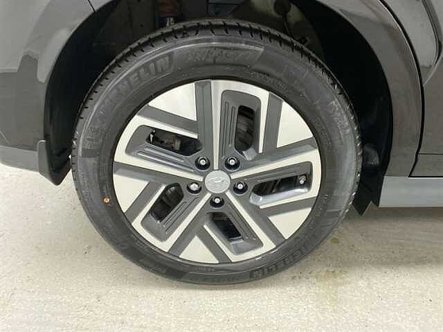 Hyundai KONA 100kW SE Connect 39kWh 5dr Auto