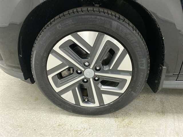 Hyundai KONA 100kW SE Connect 39kWh 5dr Auto