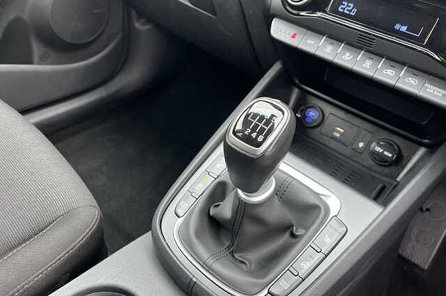 Hyundai Kona 1.0 T Gdi Mhev Premium Suv 5dr Petrol Hybrid Manual Euro 6 (s/s) (120 Ps)