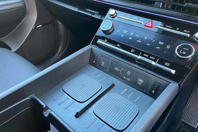 Hyundai Santa Fe 1.6 H T Gdi Calligraphy Suv 5dr Petrol Hybrid Auto Euro 6 (s/s) (7seat) (215 Ps)