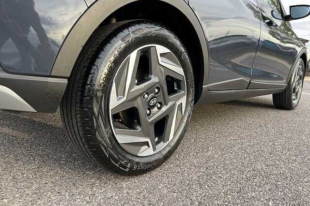 Hyundai Bayon 1.0 T Gdi Premium Suv 5dr Petrol Dct Euro 6 (s/s) (100 Ps)