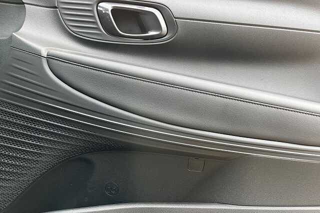 Hyundai Bayon 1.0 T Gdi Premium Suv 5dr Petrol Dct Euro 6 (s/s) (100 Ps)