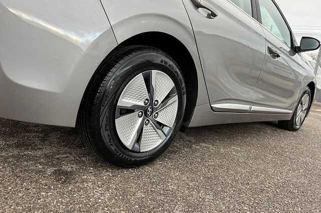 Hyundai IONIQ 1.6 H Gdi Premium Hatchback 5dr Petrol Hybrid Dct Euro 6 (s/s) (141 Ps) Grey