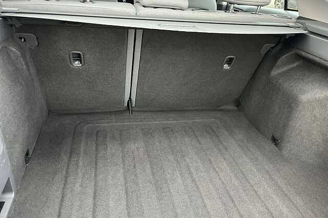 Hyundai IONIQ 1.6 H Gdi Premium Hatchback 5dr Petrol Hybrid Dct Euro 6 (s/s) (141 Ps) Grey