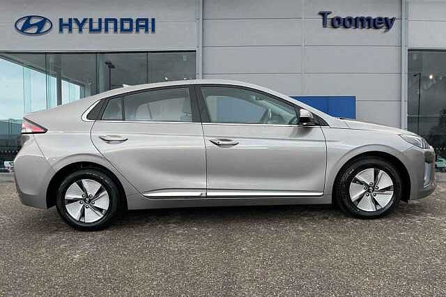 Hyundai IONIQ 1.6 H Gdi Premium Hatchback 5dr Petrol Hybrid Dct Euro 6 (s/s) (141 Ps) Grey