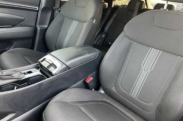 Hyundai TUCSON 1.6 T Gdi Mhev Premium Suv 5dr Petrol Hybrid Dct Euro 6 (s/s) (150 Ps) Shimmering Silver