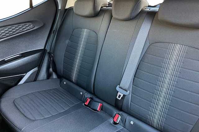 Hyundai I10 1.2 Premium Hatchback 5dr Petrol Auto Euro 6 (s/s) (84 Ps) Brass