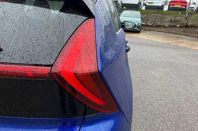 Hyundai BAYON 1.0 T Gdi Mhev Ultimate Suv 5dr Petrol Hybrid Dct Euro 6 (s/s) (100 Ps) Intense Blue/Black
