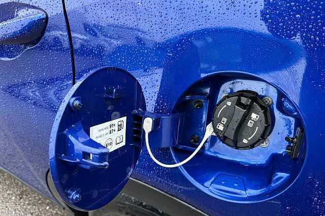 Hyundai BAYON 1.0 T Gdi Mhev Ultimate Suv 5dr Petrol Hybrid Dct Euro 6 (s/s) (100 Ps) Intense Blue/Black