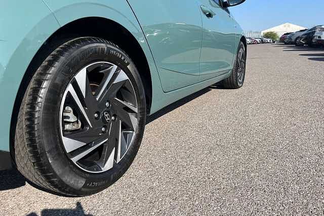 Hyundai I20 1.0 T Gdi Mhev Se Connect Hatchback 5dr Petrol Hybrid Dct Euro 6 (s/s) (100 Ps) Mangrove Green