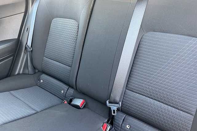 Hyundai I20 1.0 T Gdi Mhev Se Connect Hatchback 5dr Petrol Hybrid Dct Euro 6 (s/s) (100 Ps) Mangrove Green