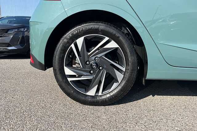 Hyundai I20 1.0 T Gdi Mhev Se Connect Hatchback 5dr Petrol Hybrid Dct Euro 6 (s/s) (100 Ps) Mangrove Green