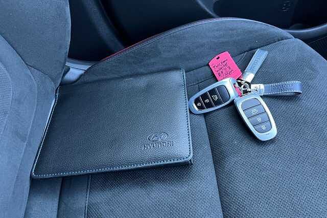 Hyundai TUCSON 1.6 H T Gdi N Line Suv 5dr Petrol Hybrid Auto Euro 6 (s/s) (230 Ps) Atlas White