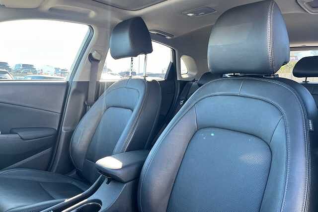 Hyundai KONA 1.6 H Gdi Ultimate Suv 5dr Petrol Hybrid Dct Euro 6 (s/s) (141 Ps) Atlas White