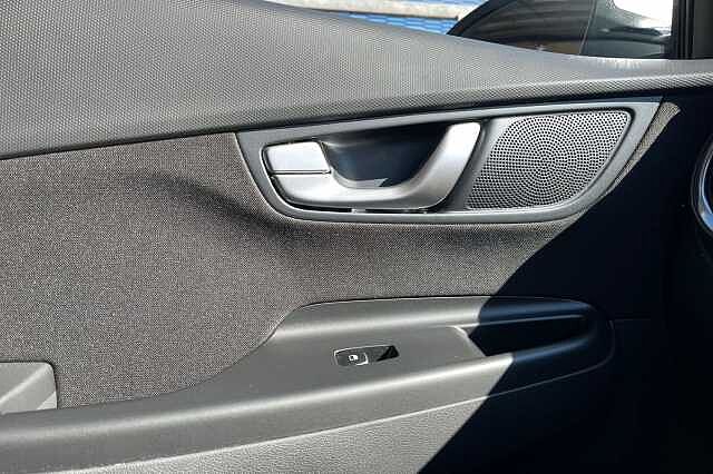 Hyundai Kona 1.6 H Gdi Premium Suv 5dr Petrol Hybrid Dct Euro 6 (s/s) (141 Ps)