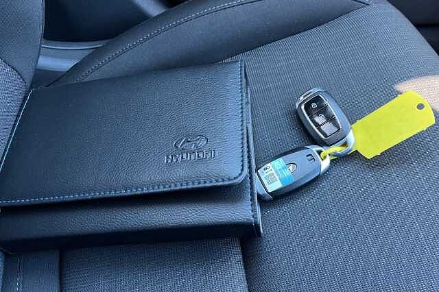 Hyundai Kona 1.6 H Gdi Premium Suv 5dr Petrol Hybrid Dct Euro 6 (s/s) (141 Ps)