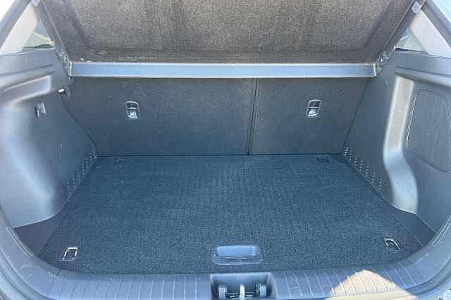 Hyundai Kona 1.6 H Gdi Premium Suv 5dr Petrol Hybrid Dct Euro 6 (s/s) (141 Ps)