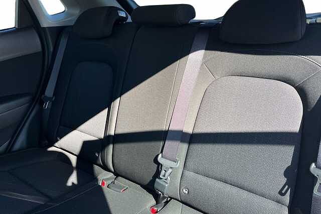 Hyundai Kona 1.6 H Gdi Premium Suv 5dr Petrol Hybrid Dct Euro 6 (s/s) (141 Ps)