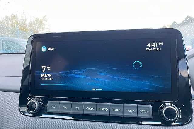 Hyundai KONA 1.6 H Gdi Premium Suv 5dr Petrol Hybrid Dct Euro 6 (s/s) (141 Ps) Phantom Black