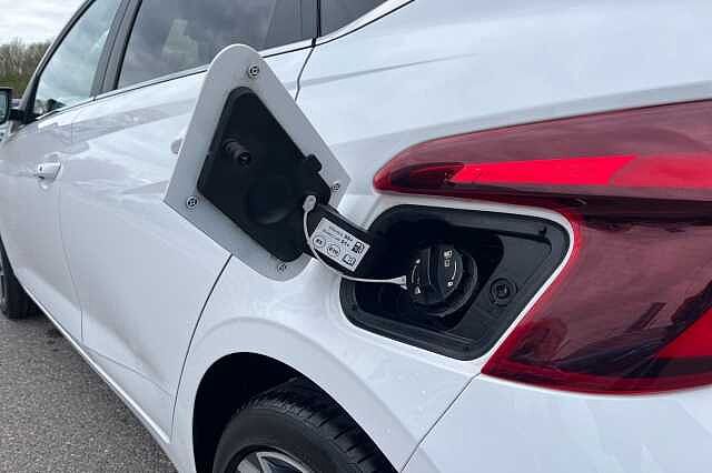 Hyundai I20 1.0 T Gdi Ultimate Hatchback 5dr Petrol Dct Euro 6 (s/s) (100 Ps) Atlas White