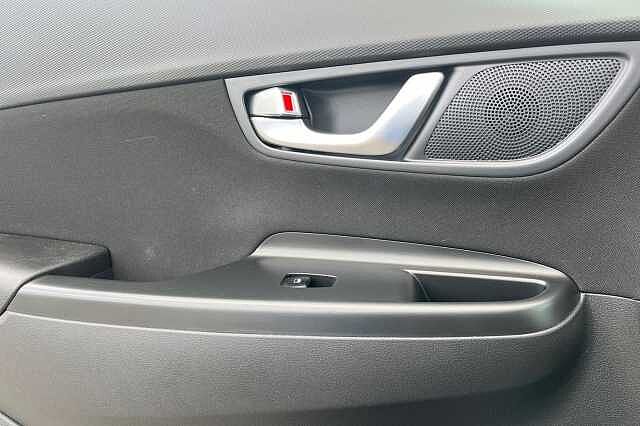 Hyundai KONA 1.6 H Gdi Premium Suv 5dr Petrol Hybrid Dct Euro 6 (s/s) (141 Ps) Surfy Blue