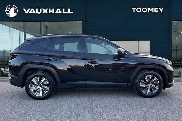 Hyundai TUCSON 1.6 T Gdi Mhev Se Connect Suv 5dr Petrol Hybrid Dct Euro 6 (s/s) (150 Ps) Phantom Black