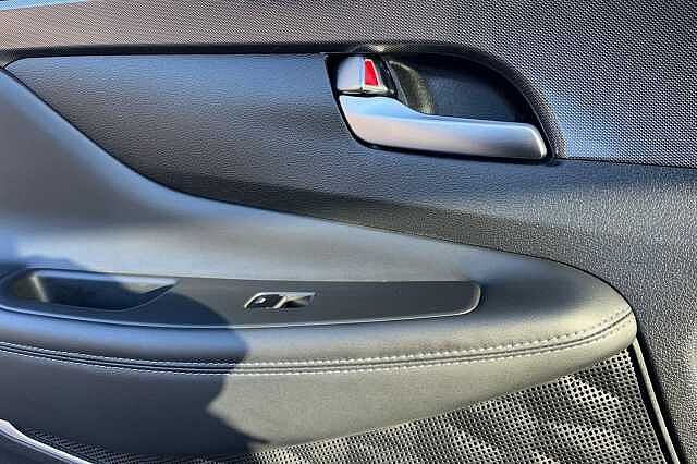 Hyundai SANTA FE 1.6 H T Gdi Ultimate Suv 5dr Petrol Hybrid Auto Euro 6 (s/s) (230 Ps) Typhoon Silver