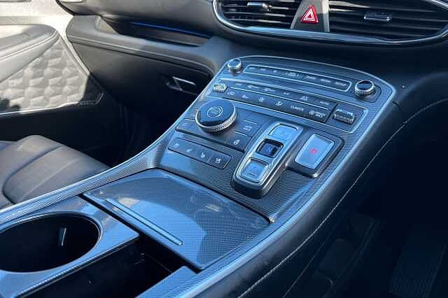 Hyundai SANTA FE 1.6 H T Gdi Ultimate Suv 5dr Petrol Hybrid Auto Euro 6 (s/s) (230 Ps) Typhoon Silver