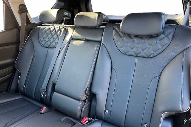 Hyundai SANTA FE 1.6 H T Gdi Ultimate Suv 5dr Petrol Hybrid Auto Euro 6 (s/s) (230 Ps) Typhoon Silver