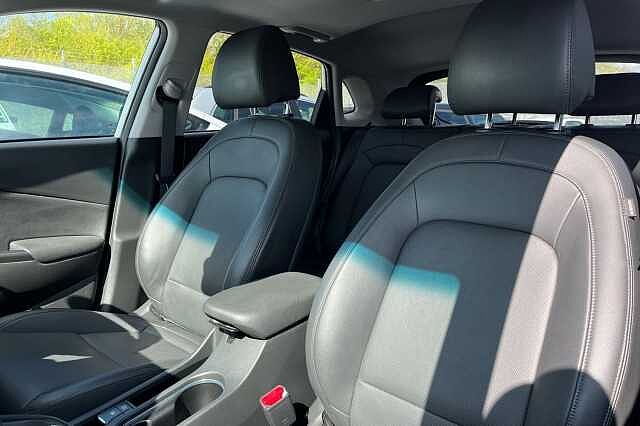 Hyundai Kona 1.6 H Gdi Ultimate Suv 5dr Petrol Hybrid Dct Euro 6 (s/s) (141 Ps)