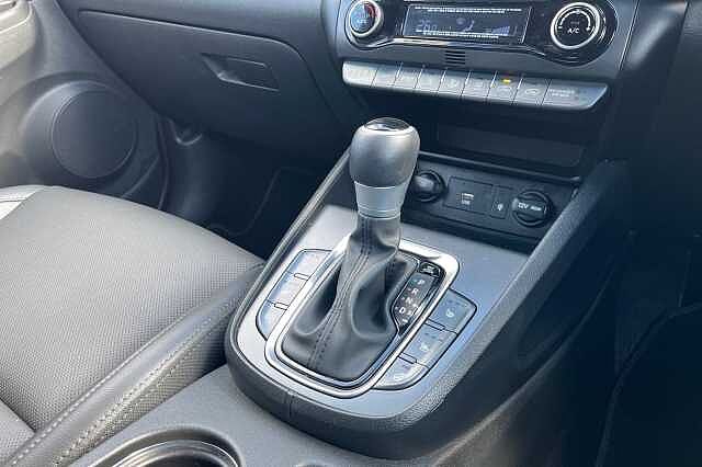 Hyundai Kona 1.6 H Gdi Ultimate Suv 5dr Petrol Hybrid Dct Euro 6 (s/s) (141 Ps)