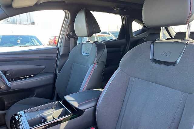 Hyundai TUCSON 1.6 T Gdi N Line S Suv 5dr Petrol Hybrid Auto Euro 6 (s/s) (215 Ps) Serenity White