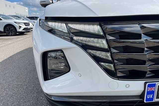 Hyundai TUCSON 1.6 H T Gdi Ultimate Suv 5dr Petrol Hybrid Auto Euro 6 (s/s) (230 Ps) Serenity White